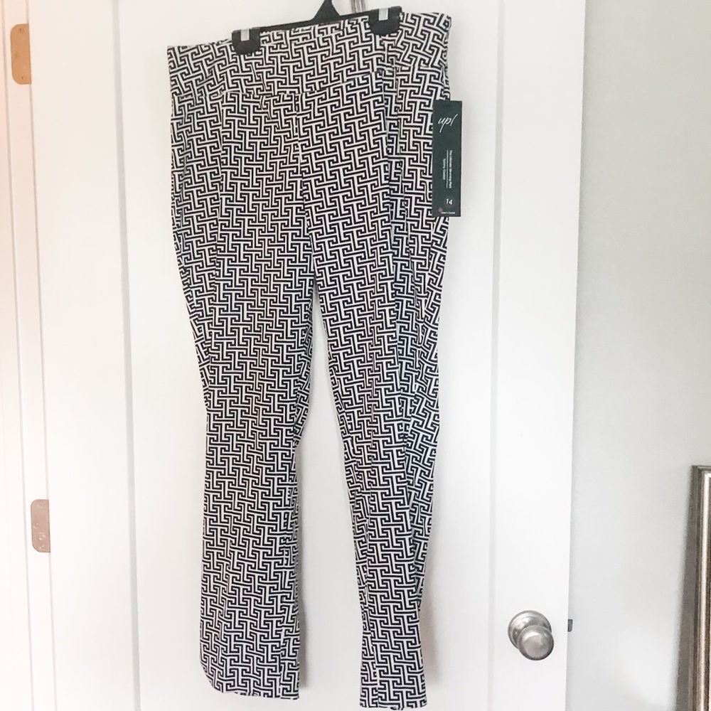Up Tummy Control B&W Pant